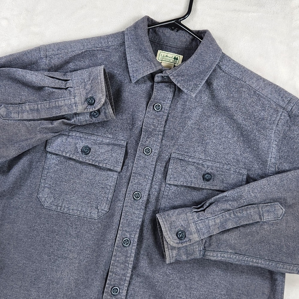 L.L. Bean Chamois Shirt Mens Medium Gray Flannel Long Sleeve Button Front Casual